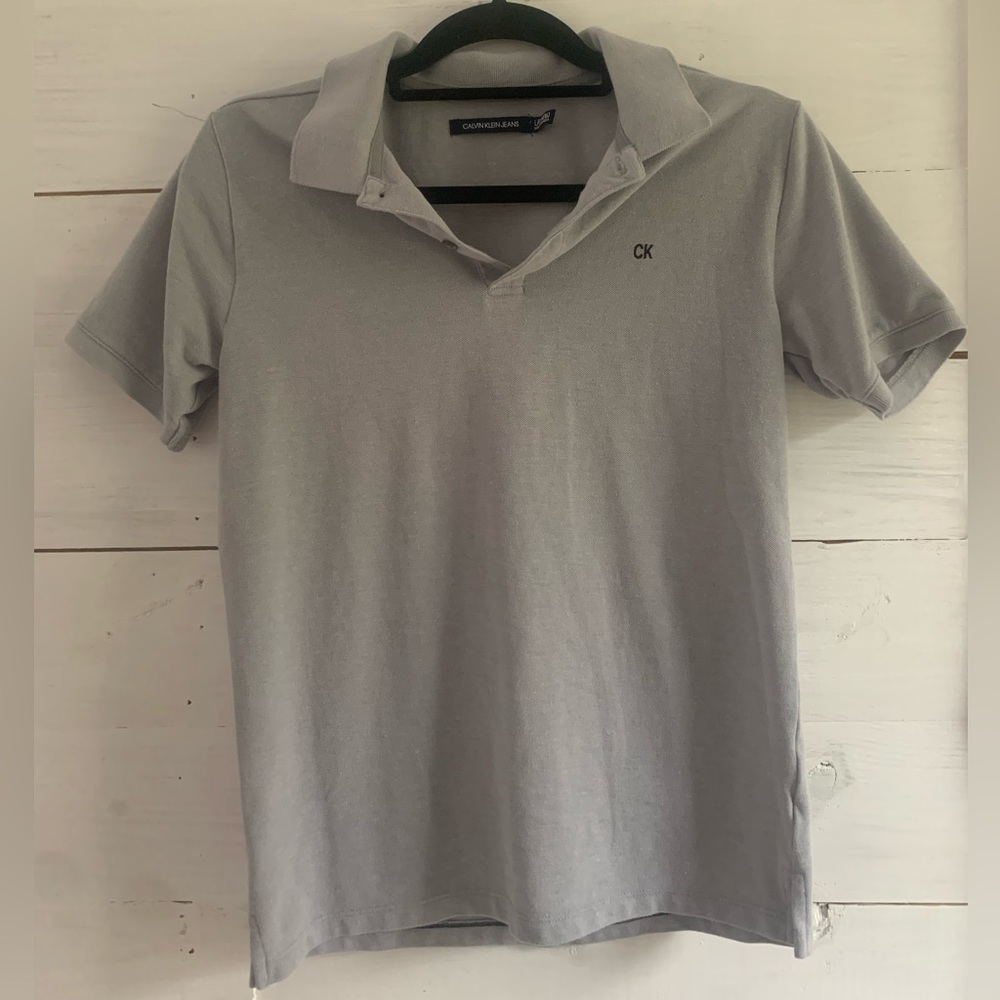 Calvin Klein polo shirt, size Large (14/16)
